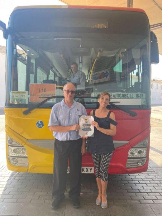ASSORME pondrá carteles informativos en los autocares de Menorca