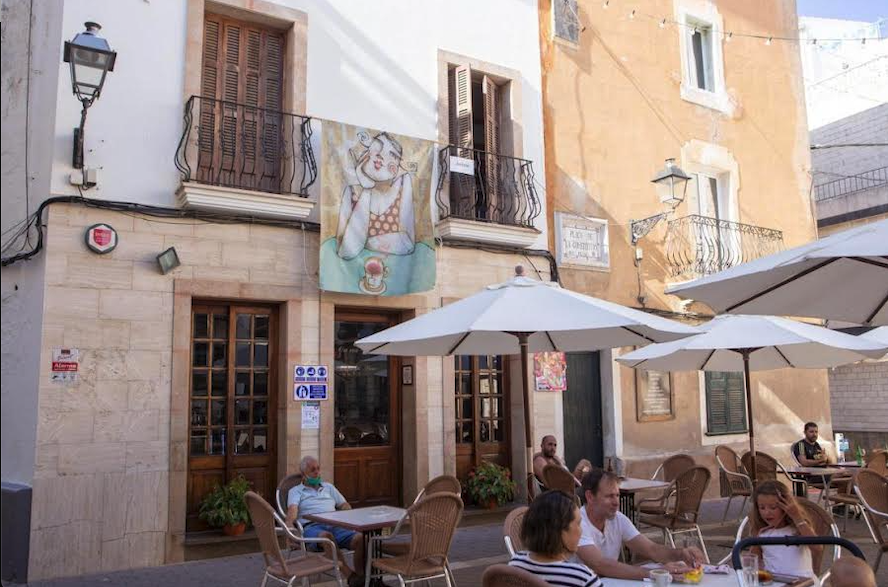 Durante todo julio se podrán ver obras de arte en los balcones