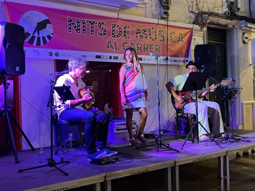 (Fotos) Maó ya disfruta las ‘Nits de música al carrer’