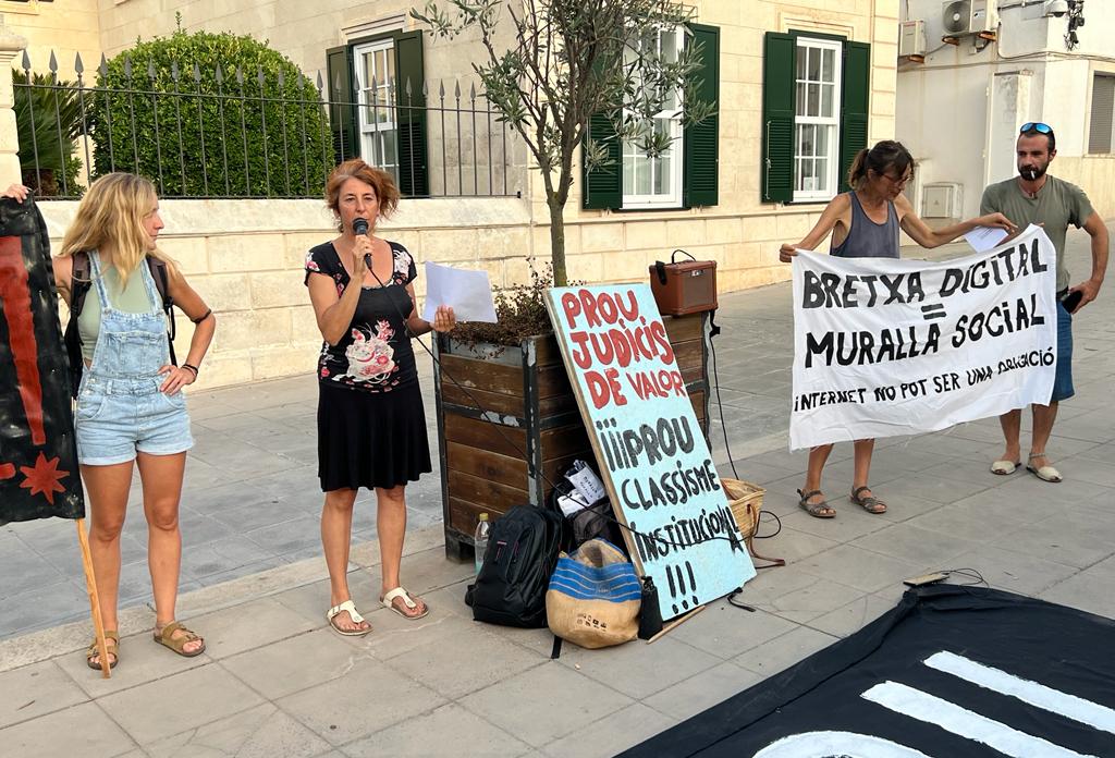 Menorca per l'habitatge digne y CGT Menorca ya convocaron una manifestación para presionar a las administraciones la semana pasada