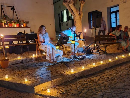 (Fotos) Así luce Alaior a la luz de las velas