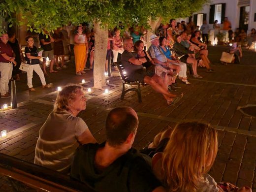 (Fotos) Así luce Alaior a la luz de las velas