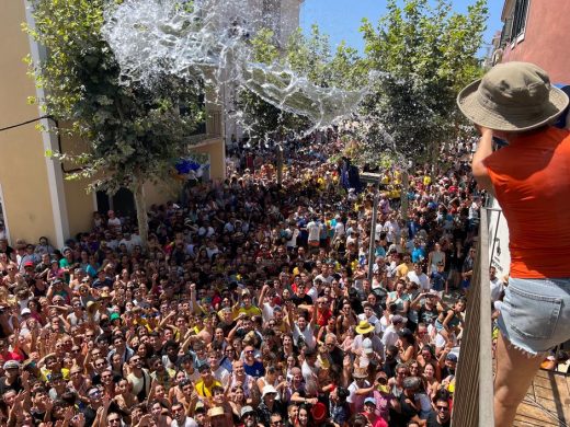 (Fotos y Vídeo) ¡Lluvia en Sant Jaume! Espectacular Sa Davallada en Es Castell