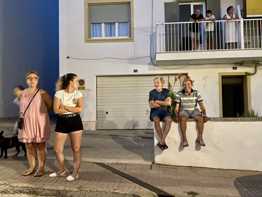 (Fotos) El desfile de carrozas de Sant Llorenç ilumina Alaior