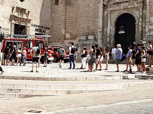 (Fotos) Incendio en el Mercat des Claustre