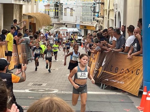 (Fotos) Ayyoub Boulfoul gana al sprint en Alaior mientras Maria Pallicer domina a placer