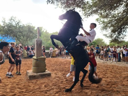 (Fotos) Binixems permite intuir las fiestas de Sant Llorenç