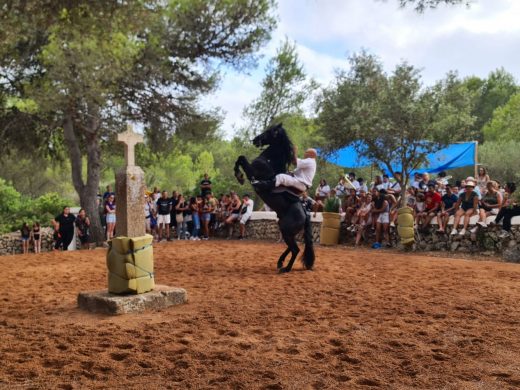 (Fotos) Binixems permite intuir las fiestas de Sant Llorenç