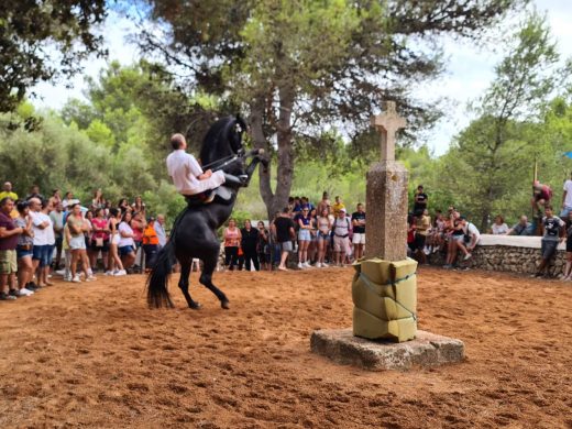 (Fotos) Binixems permite intuir las fiestas de Sant Llorenç