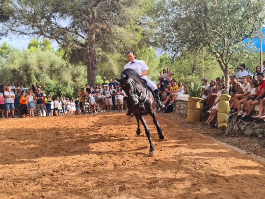 (Fotos) Binixems permite intuir las fiestas de Sant Llorenç