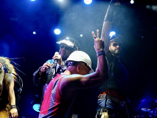 (Fotos) Village People revive la época disco en el Lazareto Festival