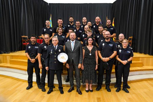 La Policía Local de Alaior destaca por sus buenas prácticas en materia de tráfico y movilidad urbana.