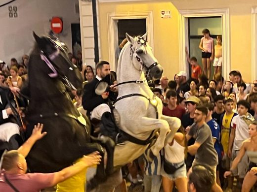 (Fotos) El espíritu festivo de Maó se desborda con el jaleo