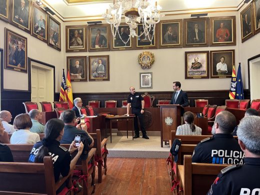 (Fotos) Pedro Vives Vinent toma posesión como nuevo Inspector en Jefe de la Policía Local de Maó