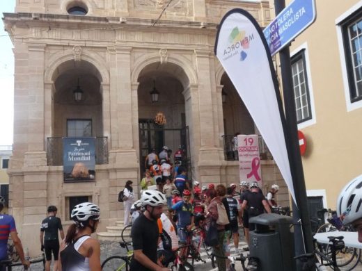 La Volta Cicloturista Internacional a Menorca ya pedalea