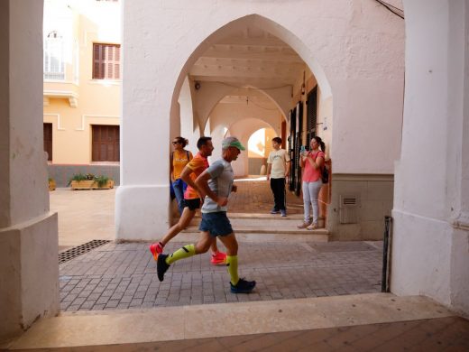 (Fotos) Pallicer y Pujades imponen su ley en las calles de Ciutadella