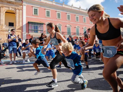 (Fotos) Pallicer y Pujades imponen su ley en las calles de Ciutadella