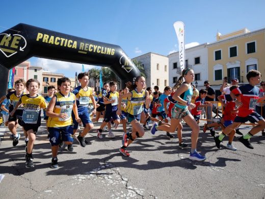 (Fotos) Pallicer y Pujades imponen su ley en las calles de Ciutadella