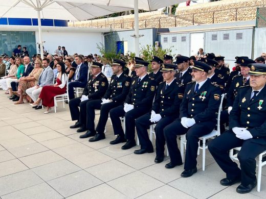 (Fotos y vídeos) La Policía Nacional celebra su patrón con un emotivo acto en el Club Marítimo