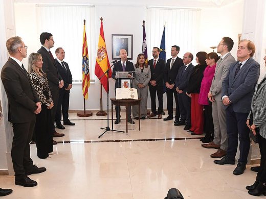 (Fotos) Celebración del 45º Aniversario de la Constitución Española en Maó