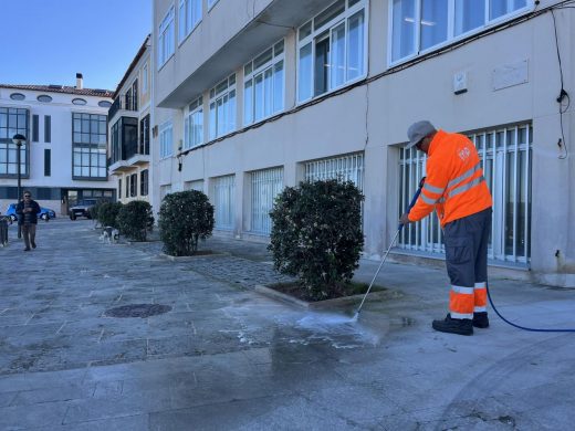 (Fotos) Continúa la iniciativa “Cuidam Maó. Feim barri” con una intervención en Tanques del Carme