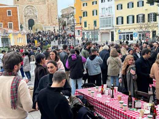 (Fotos) Multitudinario “tardeo” en Maó