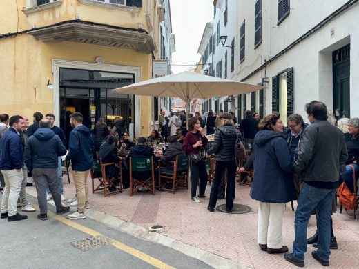 (Fotos) Multitudinario “tardeo” en Maó