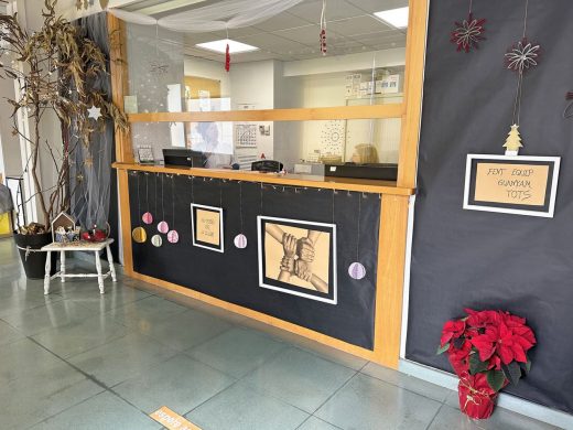 (Fotos) El Área de Salud de Menorca se llena de espíritu navideño con un concurso de decoración