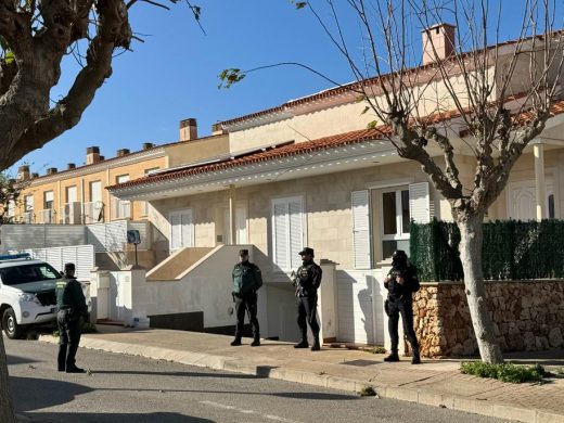 (Fotos) Intervención policial en Malbúger por tráfico de estupefacientes