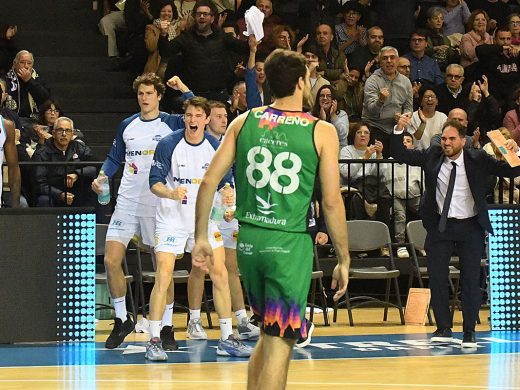 (Fotos) Hannah y Stevic lideran una victoria de valor doble ante el Cáceres (86-67)