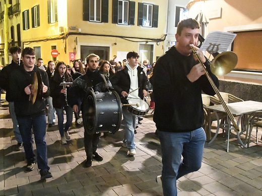 (Fotos) Maó ilumina la Navidad