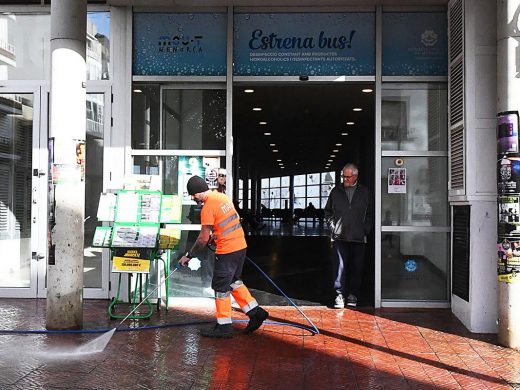 (Fotos) Mejoras en la avenida Menorca: el Ajuntament de Maó refuerza la limpieza y el mantenimiento