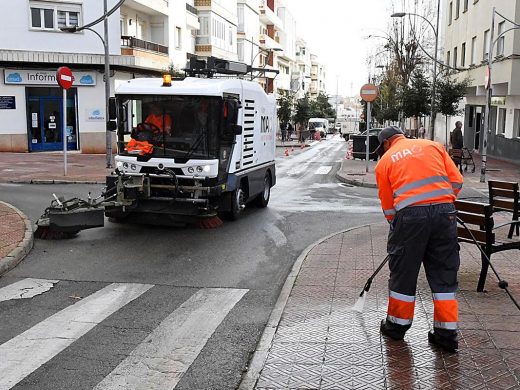 (Fotos) Mejoras en la avenida Menorca: el Ajuntament de Maó refuerza la limpieza y el mantenimiento