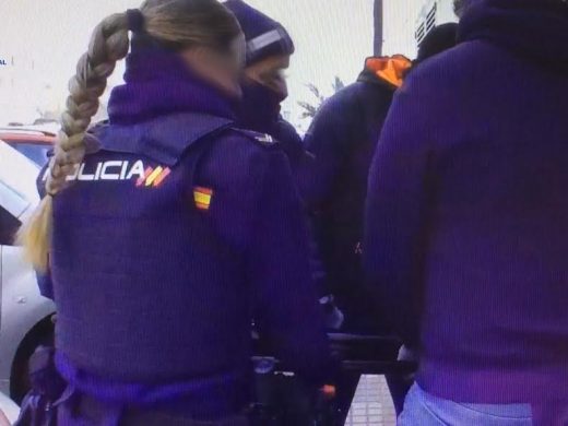 (Fotos) La Policía Nacional desmantela un punto de venta de drogas en Ciutadella