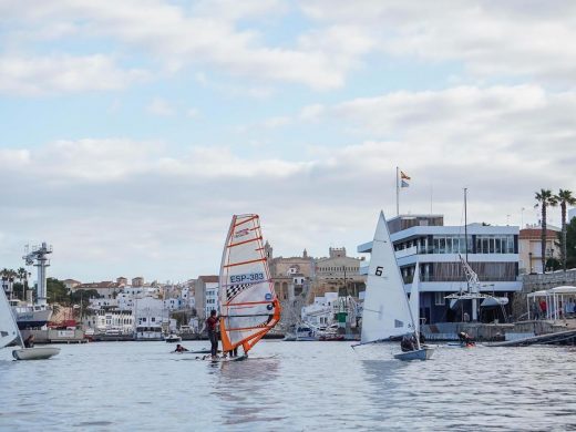 (Fotos) Trofeo Sant Antoni 2024 de vela y windsurf en Ciutadella