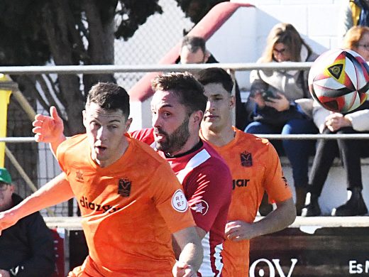 (Fotos) Un tempranero gol de Marc Esteve sentencia al Mercadal ante el Platges de Calvià (0-1)