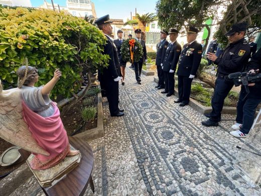 (Vídeo y fotos) La Policía Nacional de Menorca se suma a los festejos por los 200 años del cuerpo