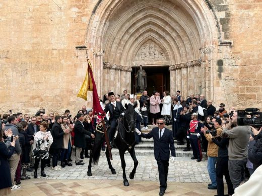 (Fotos y vídeos) Ciutadella revive su historia con los ‘tres tocs’ en el día de Sant Antoni