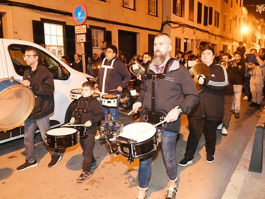 (Fotos) Menorca vive su víspera de Sant Antoni más animada