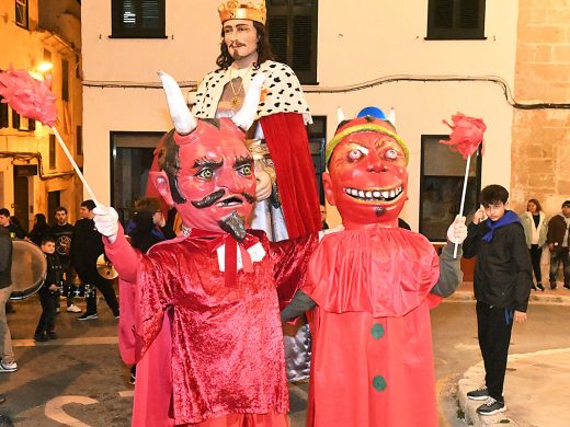 (Fotos) Menorca vive su víspera de Sant Antoni más animada