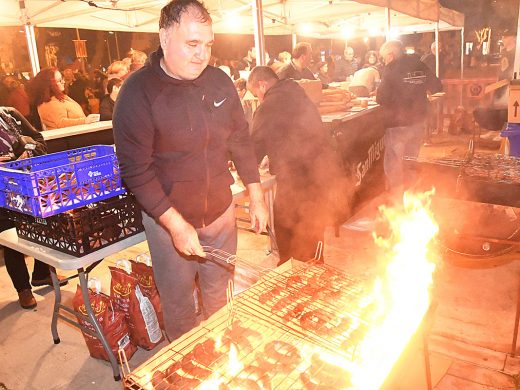 (Fotos) Menorca vive su víspera de Sant Antoni más animada