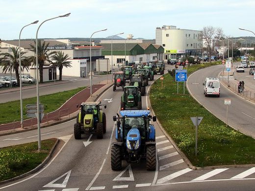 (Fotos) El campo menorquín se moviliza: así ha sido la ‘tractorada’