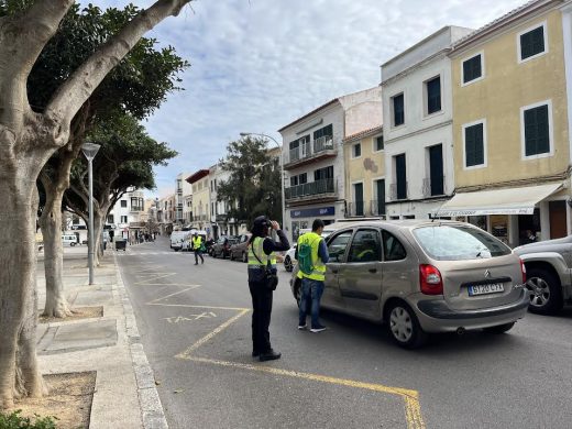 (Fotos) Maó despliega una campaña informativa sobre la nueva fase de pacificación del centro