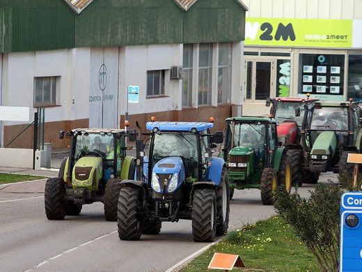 (Fotos) El campo menorquín se moviliza: así ha sido la ‘tractorada’