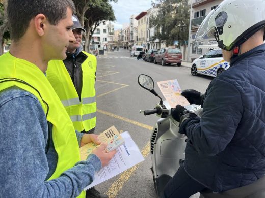 (Fotos) Maó despliega una campaña informativa sobre la nueva fase de pacificación del centro