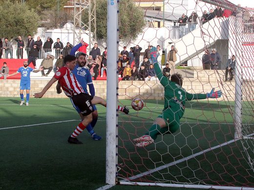 (Fotos) Cardeno deja al Mercadal sin triunfo ante el Collerense