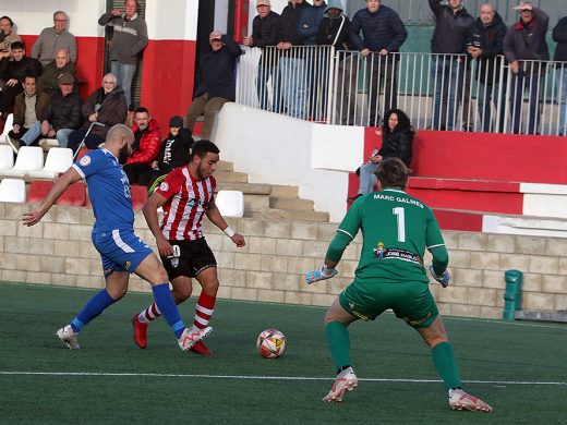 (Fotos) Cardeno deja al Mercadal sin triunfo ante el Collerense