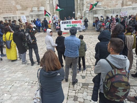 200 personas se manifiestan en Maó por Palestina