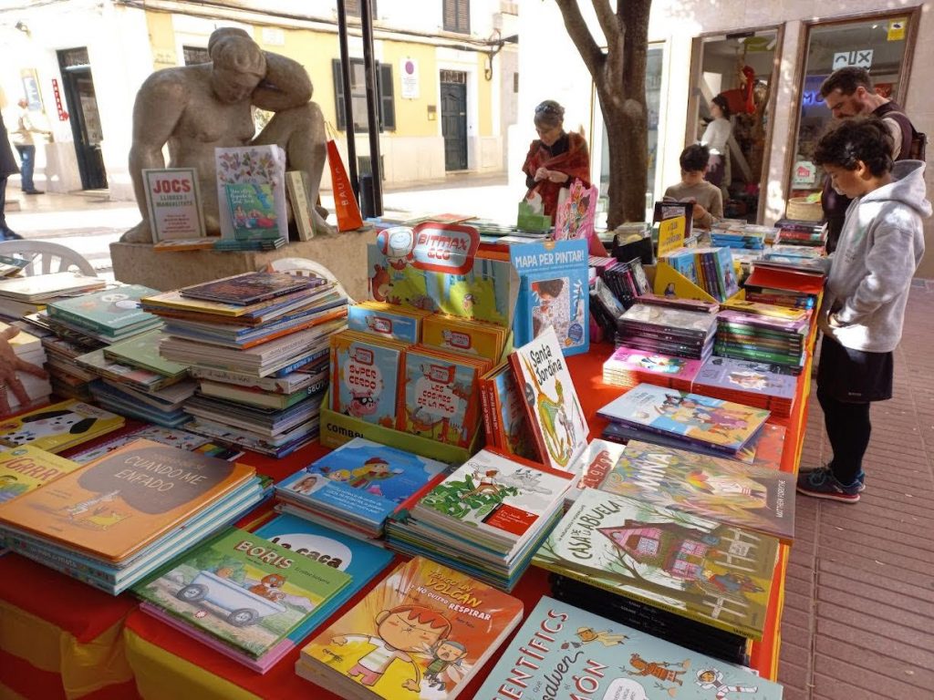 La Red de Bibliotecas de Menorca celebra el Día del Libro con actividades desde el 20 de abril
