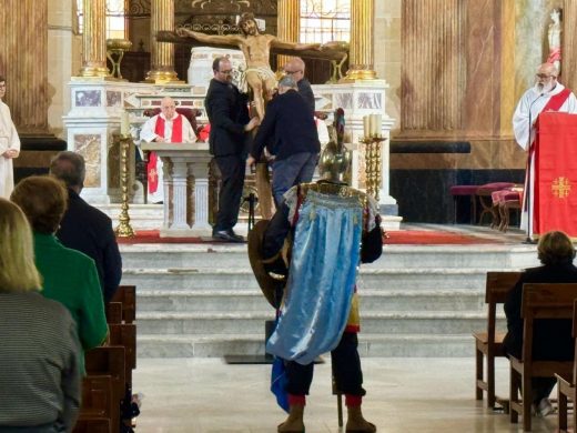 (Fotos) La iglesia de Santa Maria ofrece un adelanto del “Devallament”